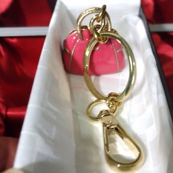 COLE HAAN Spotlight Enamel Pink 🩷 Weighted Keychain NWT - Picture 4 of 8
